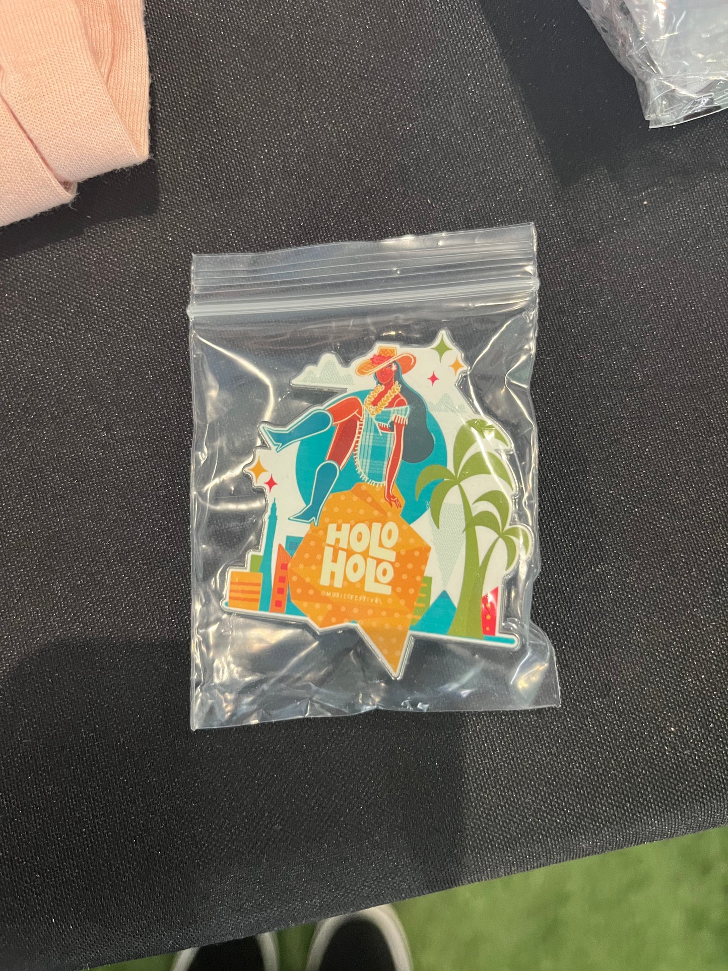 Holo Holo Vegas Vickie Pin
